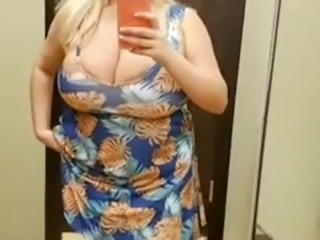 BBW goes solo in a public dressing room