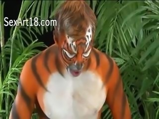 Two extreme tigers having sex