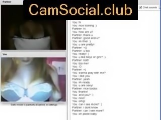 Hot Blonde Displays Tits on CamSocial.club